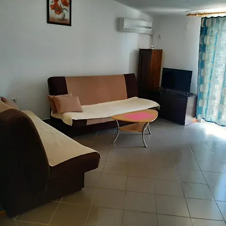 Appartement Maja Okrug Gornji