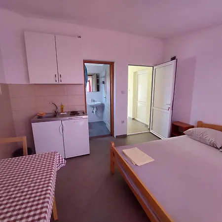 Maja Okrug Gornji Trogir