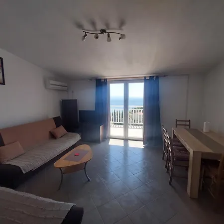 Maja Okrug Gornji Trogir