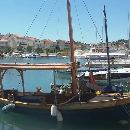 Maja Okrug Gornji * Trogir
