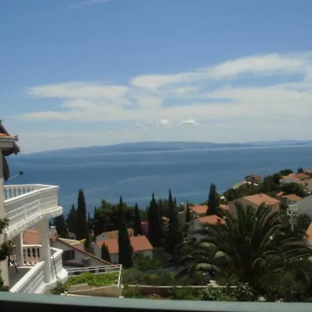 Apartment Maja Okrug Gornji