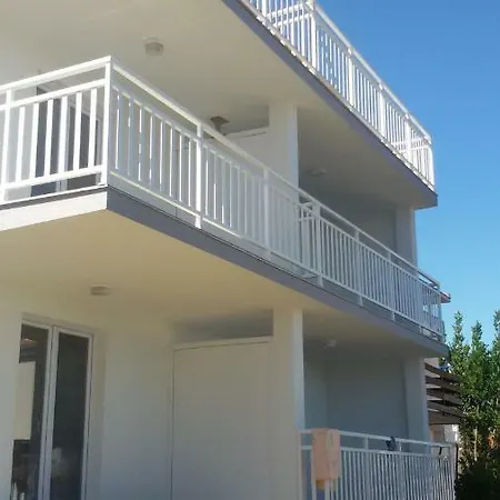 Apartment Maja Okrug Gornji