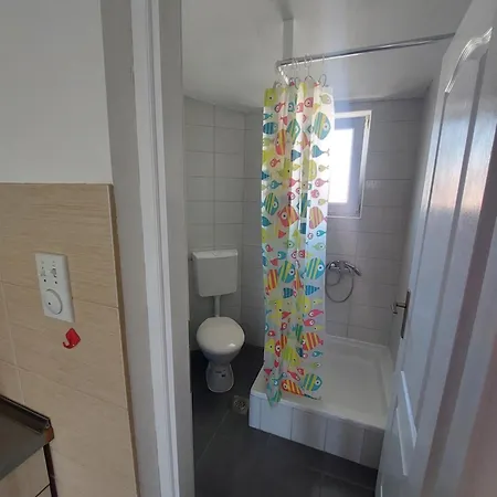 Maja Okrug Gornji شقة تروغير