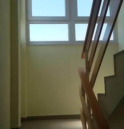 Maja Okrug Gornji * تروغير