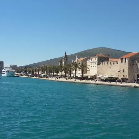 Maja Okrug Gornji شقة