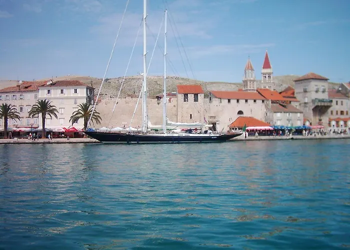 Maja Okrug Gornji Apartman Trogir