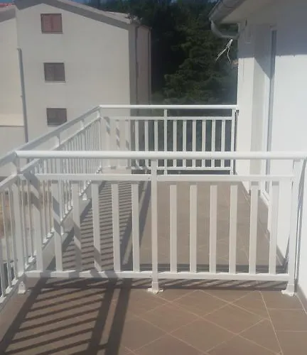Apartman Maja Okrug Gornji *