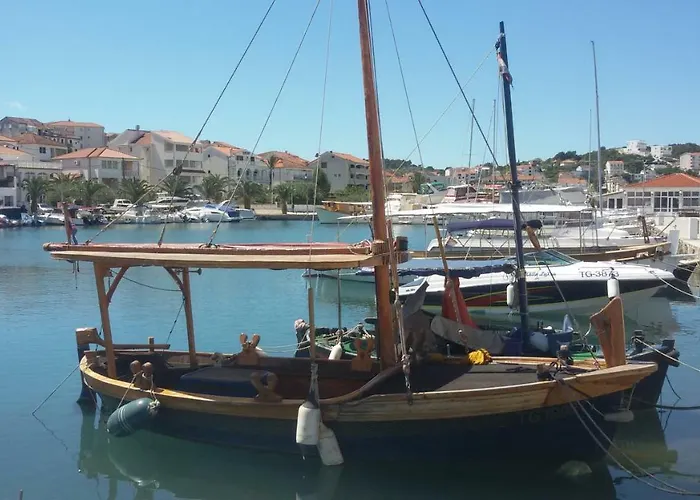 Maja Okrug Gornji * Trogir