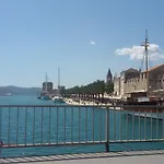Maja Okrug Gornji * Trogir