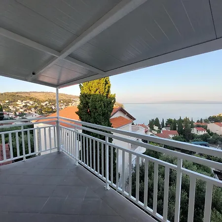 Maja Okrug Gornji Apartmán Trogir