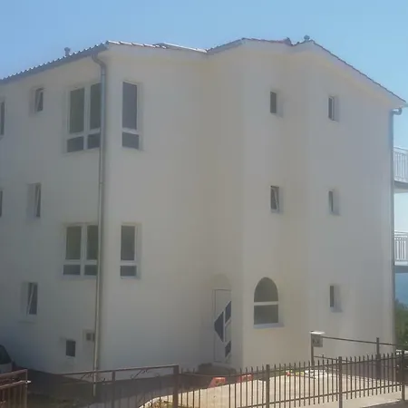 Maja Okrug Gornji Daire